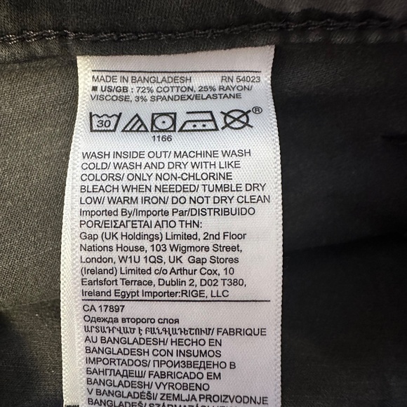 Banana Republic Camo Straight Leg Cargo Pants | Size 2 - Picture 7 of 10